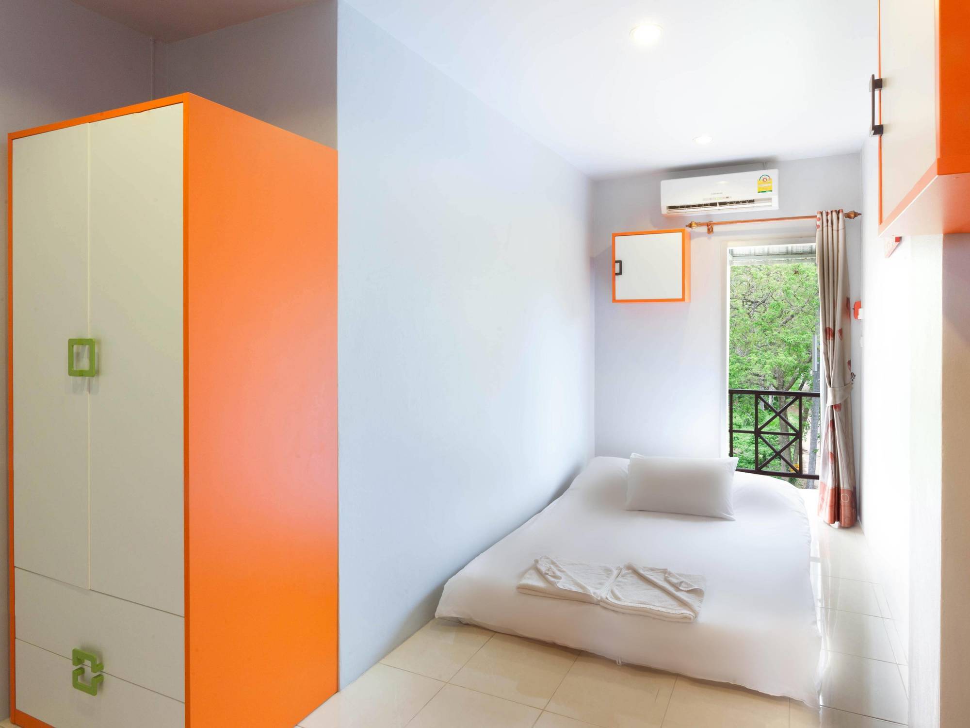 Luna Guesthouse And Travel Rawai Ngoại thất bức ảnh