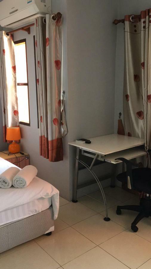 Luna Guesthouse And Travel Rawai Ngoại thất bức ảnh